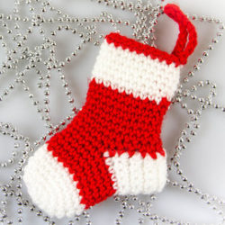 tiny crochet christmas stocking pattern