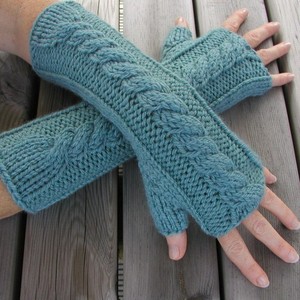 Free Crochet Pattern for Fingerless Gloves