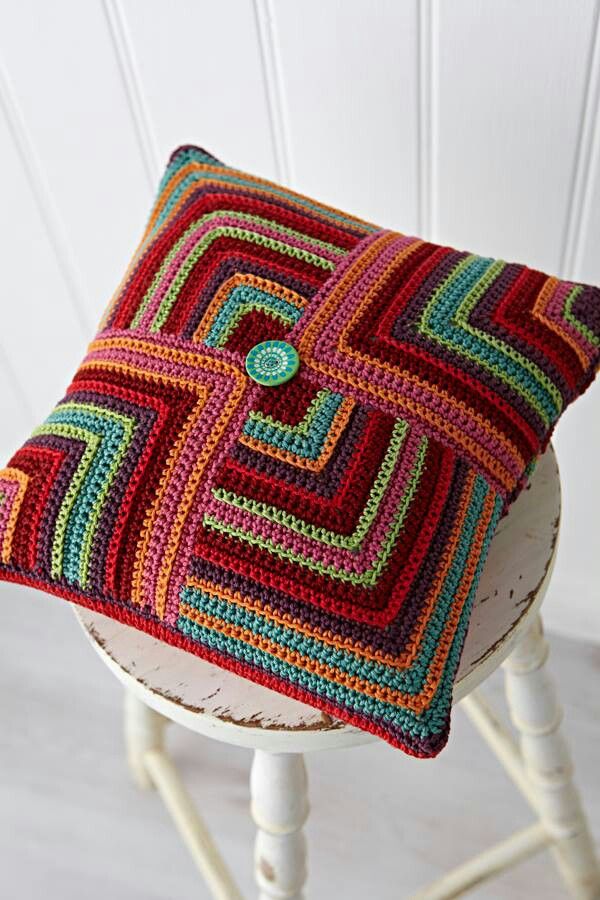 Free Crochet Pattern for Pillow