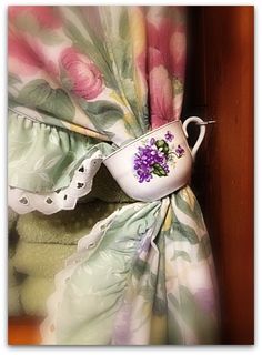 Cup to Tie Back Curtain