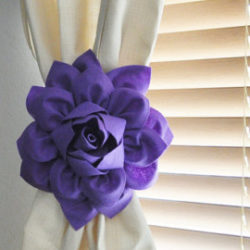 Flower Tie Back Idea for Curtain