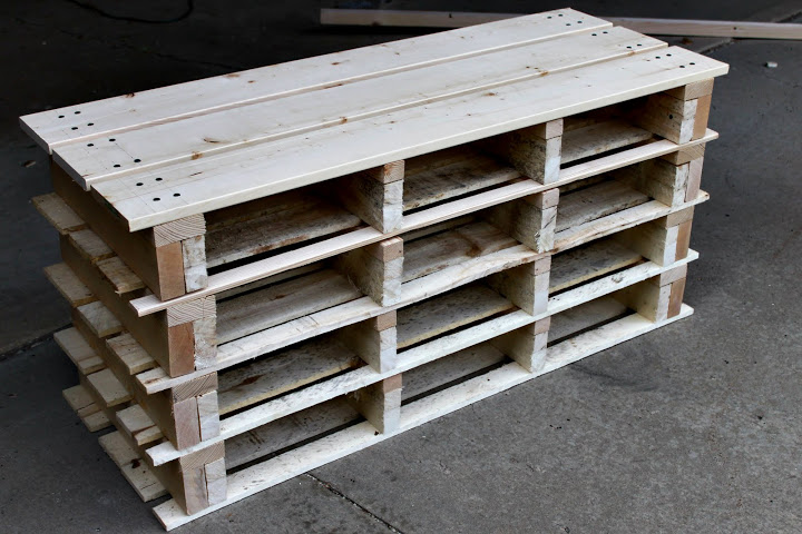 diy wood pallet shoe rack