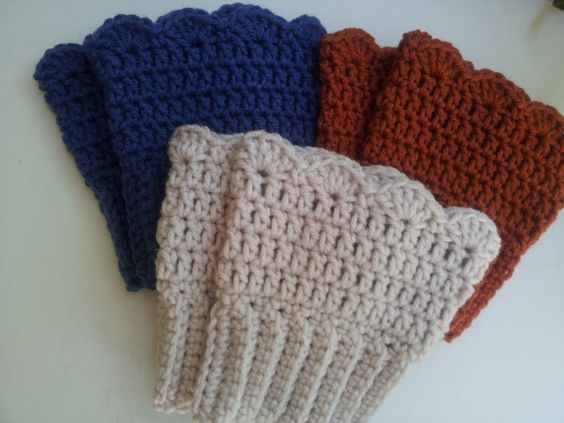 Scalloped Bcuffs Crochet pattern