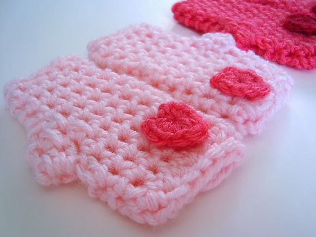 cute fingerless gloves crochet pattern