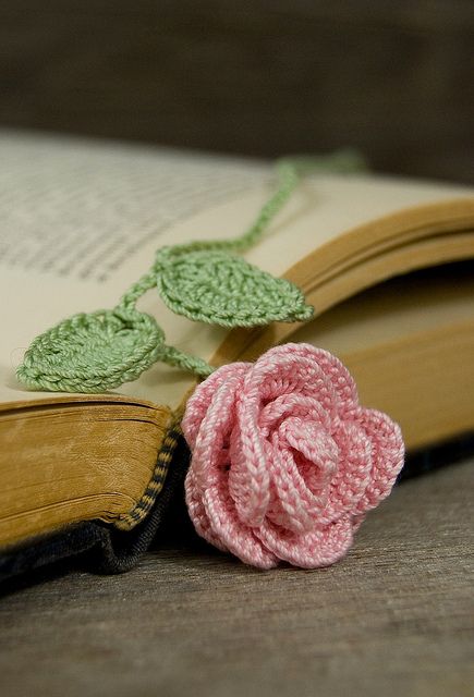 crochet rose bookmark pattern free