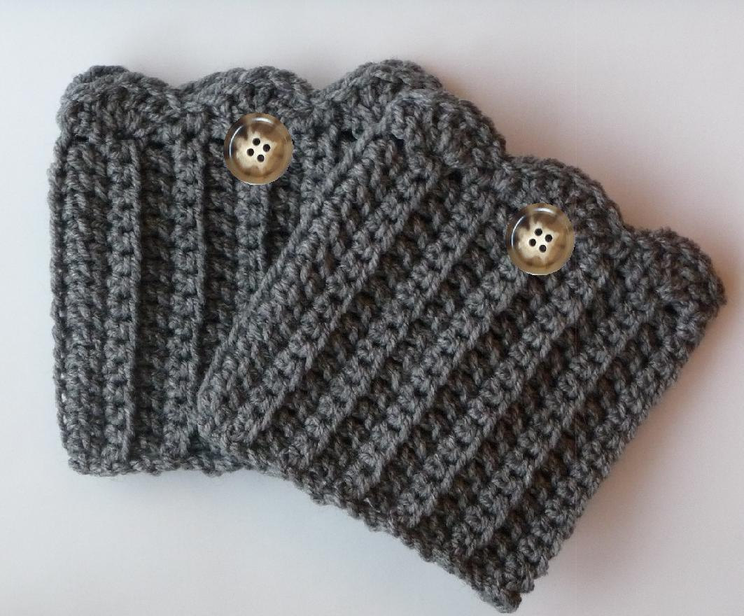 crochet boot cuffs with super bulky yarn