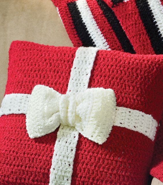 crochet pillow pattern christmas
