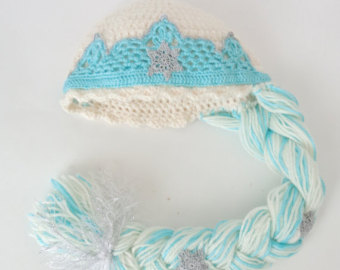23 Cute Crochet Crown Patterns For Every Need