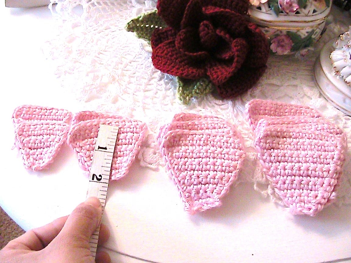how to crochet a rose petal