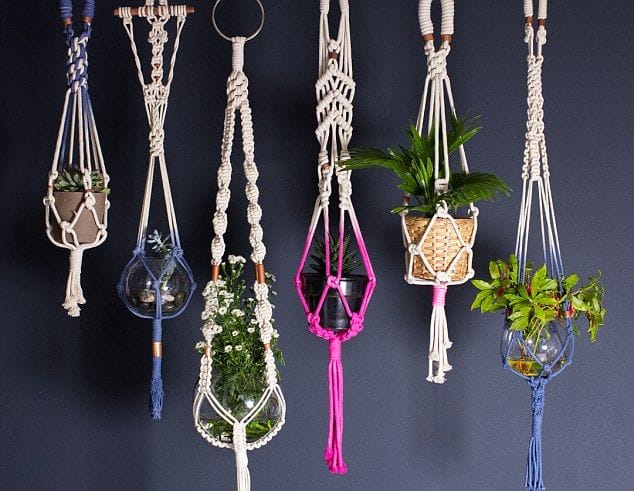 Macramé plant hanger pattern idea